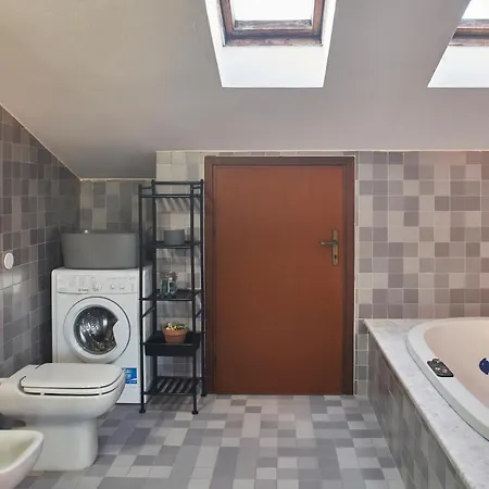 Little Brick House On Hills With Balconies Apartamento Siena
